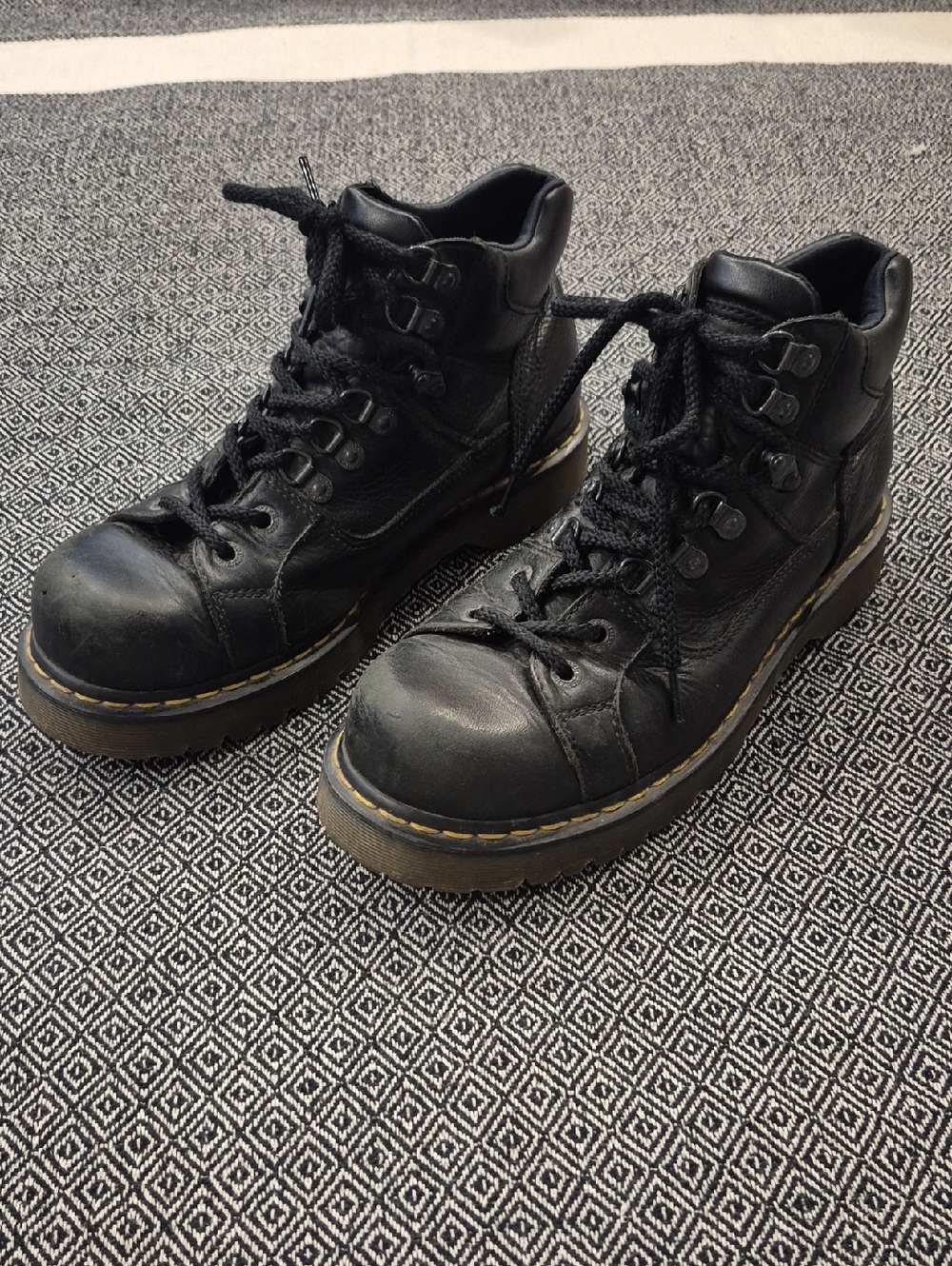 Doc Martens Men's Vintage Black Leather Lace-Up Boots Size 11